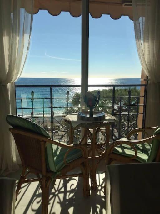 Victoria Bilocale Centro Citta E Vista Mare Apartment Menton Ngoại thất bức ảnh